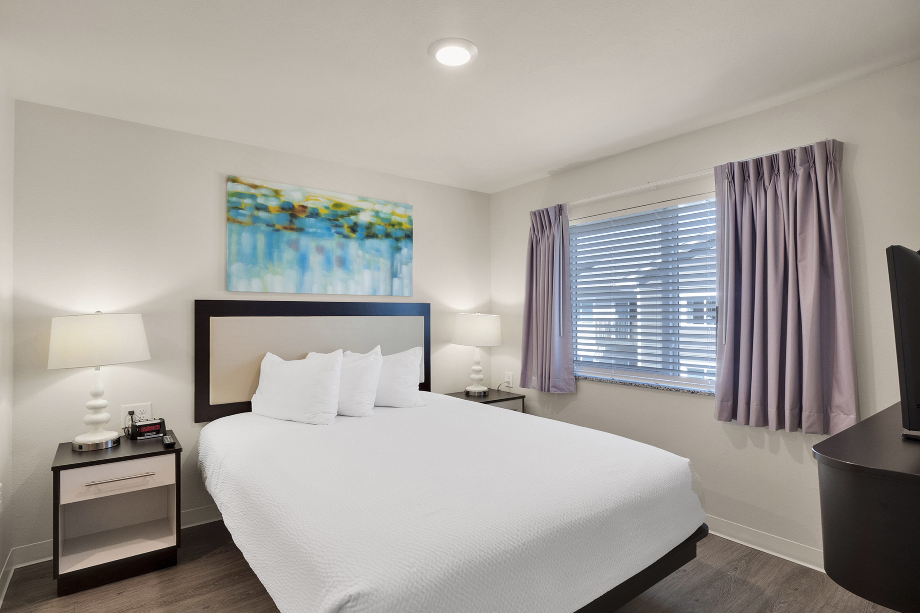 WaterWalk Extended Stay Charlotte - Arrowood suite in Charlotte, North Carolina