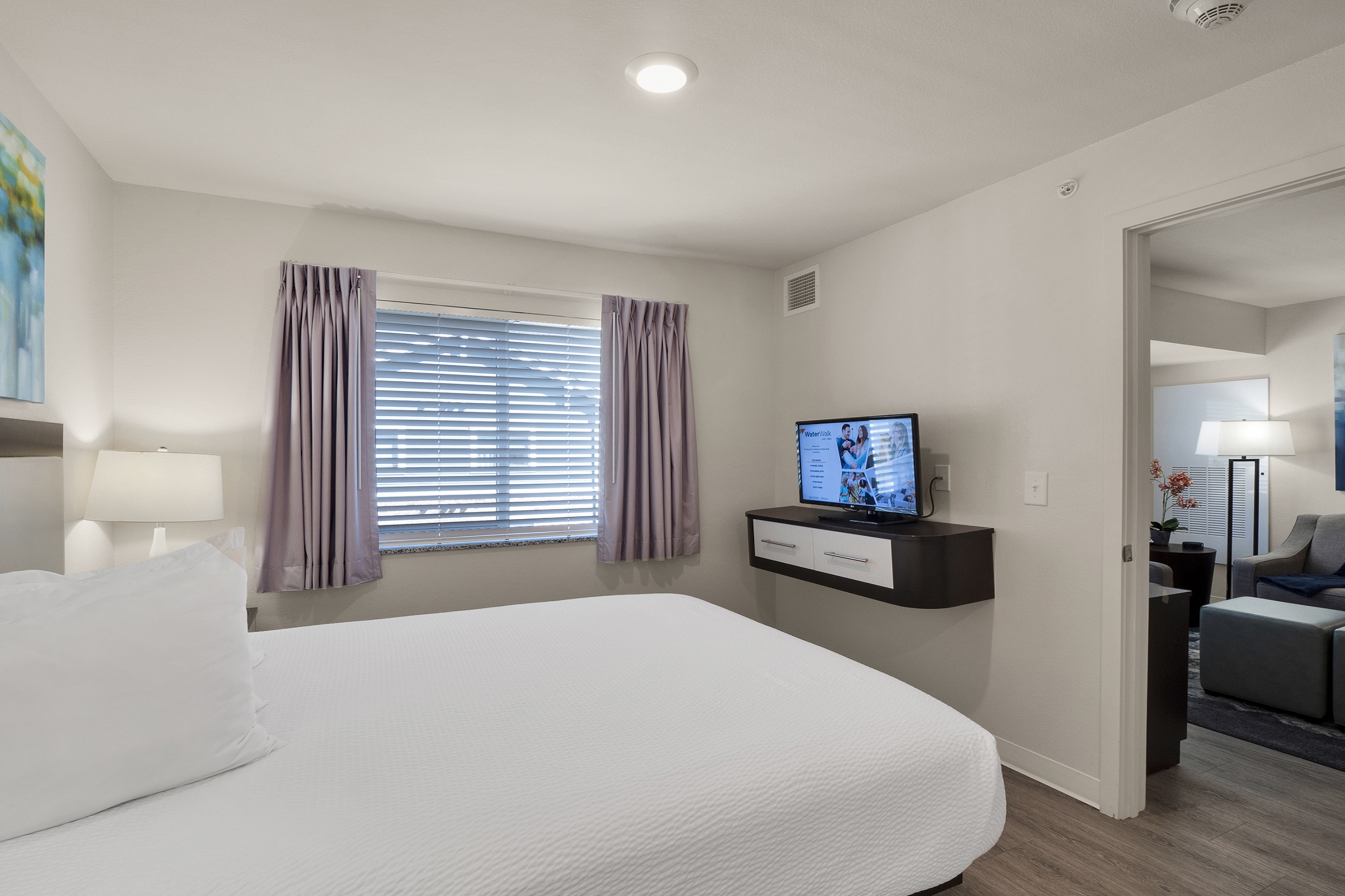 WaterWalk Extended Stay Charlotte - Arrowood suite in Charlotte, North Carolina
